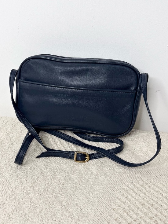Vintage Handbags - 90s Vintage Amanda Smith Navy Blue Leather Crossbody Bag